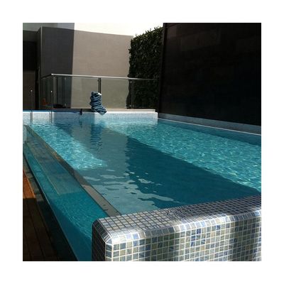 Formazione sull'installazione di finestre acriliche per piscine sottomarine residenziali