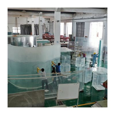 Formazione sull'installazione di finestre acriliche per piscine sottomarine residenziali