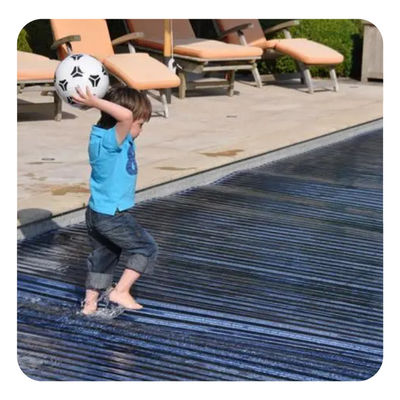 Copertura di piscina in plastica automatica anti-UV, indispensabile per prolungare la stagione di nuoto