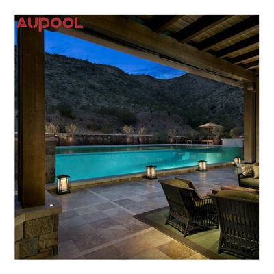 Foglio acrilico per piscina colore chiaro realizzato con materiale 100% vergine lucite