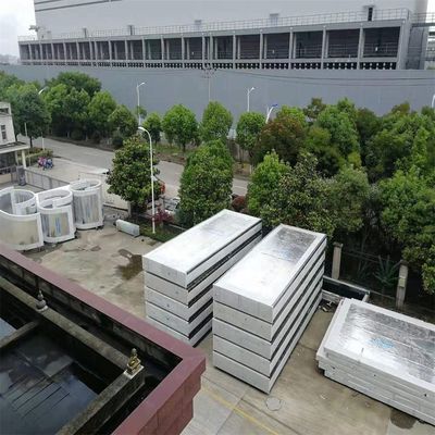 Bagno trasparente a 50 mm sopra il terreno in vetro acrilico in vetro trasparente