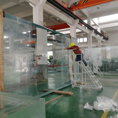 Installazione di finestre per piscine alberghiere Aupool Finestre per piscine a contenitori
