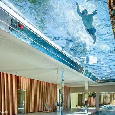 Contenitore acrilico esterno con piscina con finestrino acrilico spessore 30 mm-950 mm