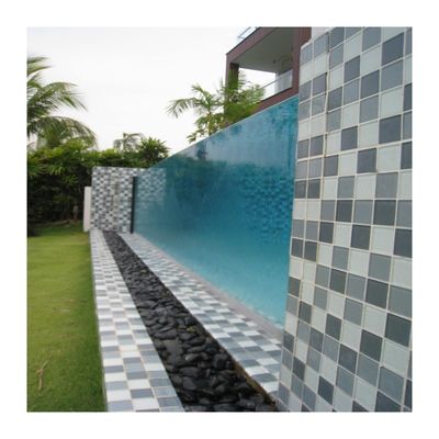 Crea un'esperienza di piscina unica con il nostro disegno personalizzato di piscina acrilica