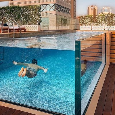 Alta durezza superficiale Massaggio acrilico Piscina Spa esterno entro il vostro budget