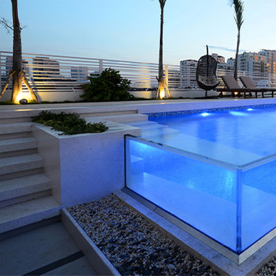 Scopri i vantaggi del generatore di cloro di sale AUPOOL per la tua piscina a terra