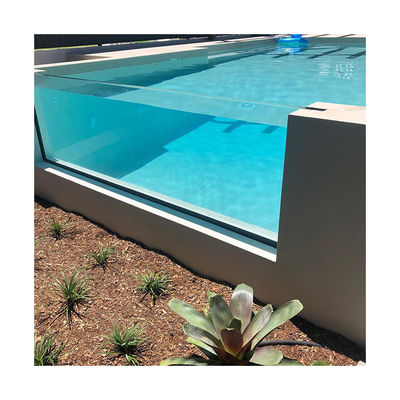 Trasforma il tuo cortile in un resort privato con una piscina acrilica trasparente