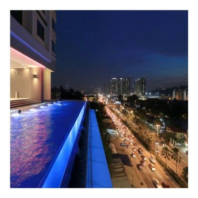 Piscine di nuoto Piscina di bagno trasparente in fibra di vetro Mosaico pannelli acrilici con illuminazione a LED
