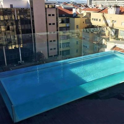 Parete di vetro spessa sopra il terreno Piscina acrilica con alta trasmissione della luce 93%